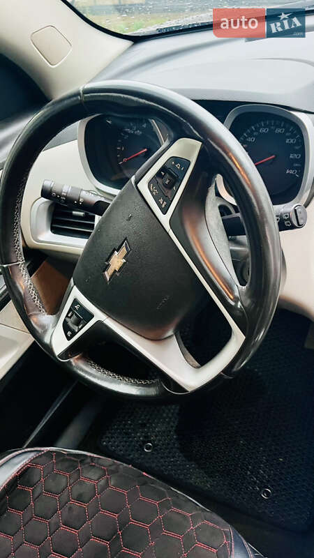 Позашляховик / Кросовер Chevrolet Equinox 2010 в Чернівцях