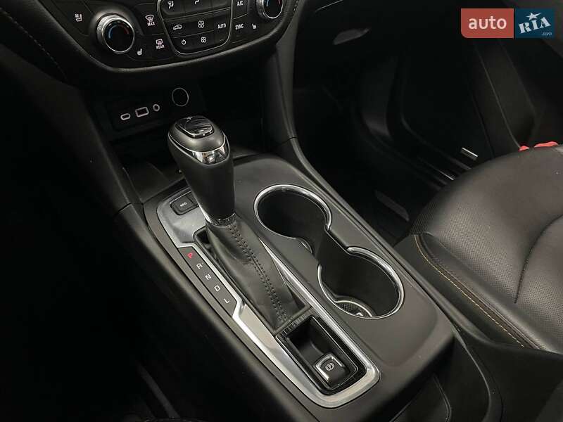 Внедорожник / Кроссовер Chevrolet Equinox 2018 в Киеве