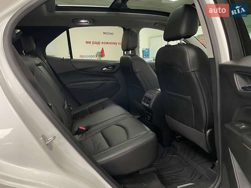 Внедорожник / Кроссовер Chevrolet Equinox 2018 в Киеве