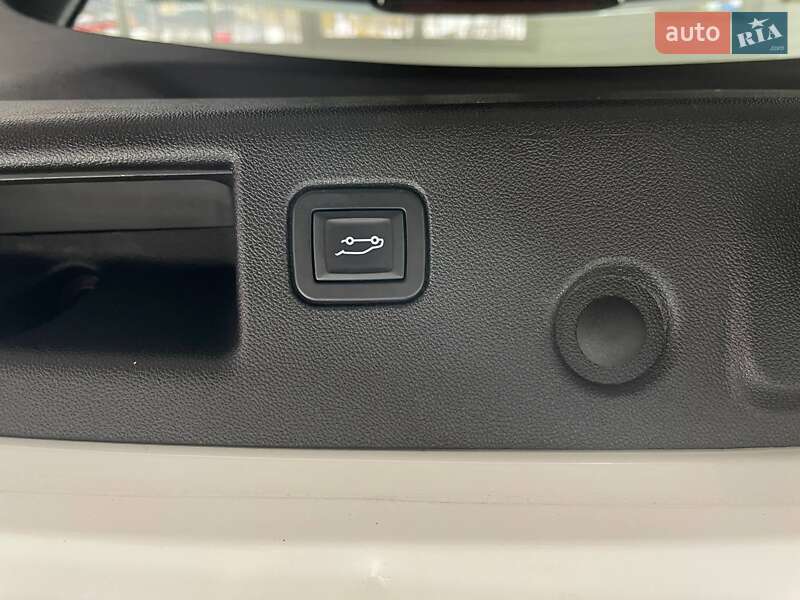 Внедорожник / Кроссовер Chevrolet Equinox 2018 в Киеве