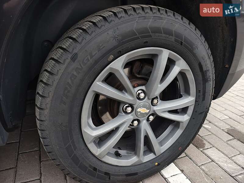 Внедорожник / Кроссовер Chevrolet Equinox 2016 в Ирпене