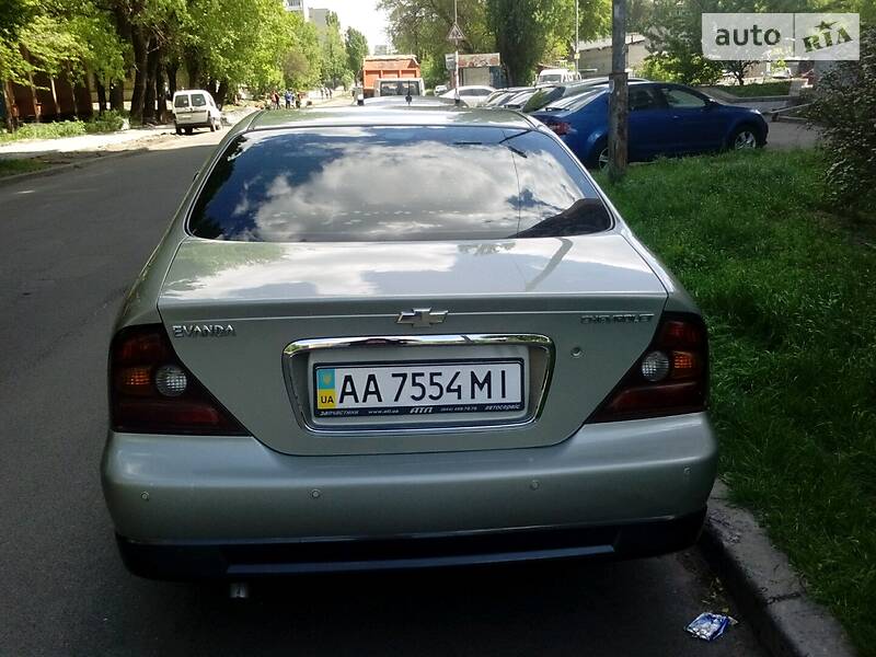 Седан Chevrolet Evanda 2005 в Києві