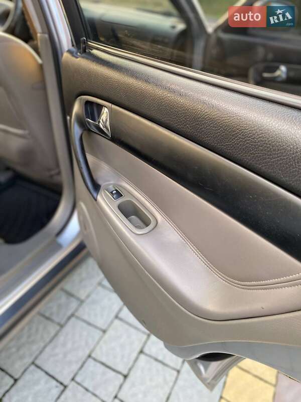 Седан Chevrolet Evanda 2005 в Стрые