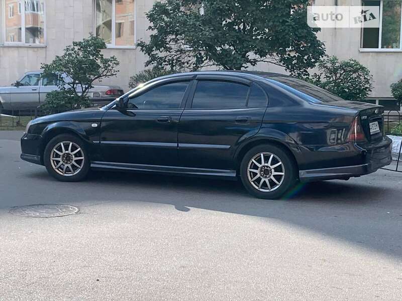 Chevrolet Evanda 2005