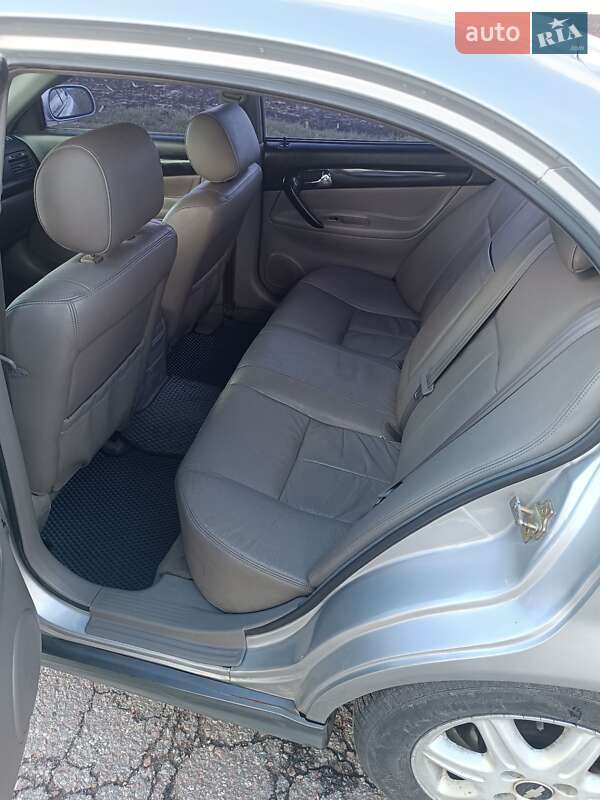 Седан Chevrolet Evanda 2005 в Фастове