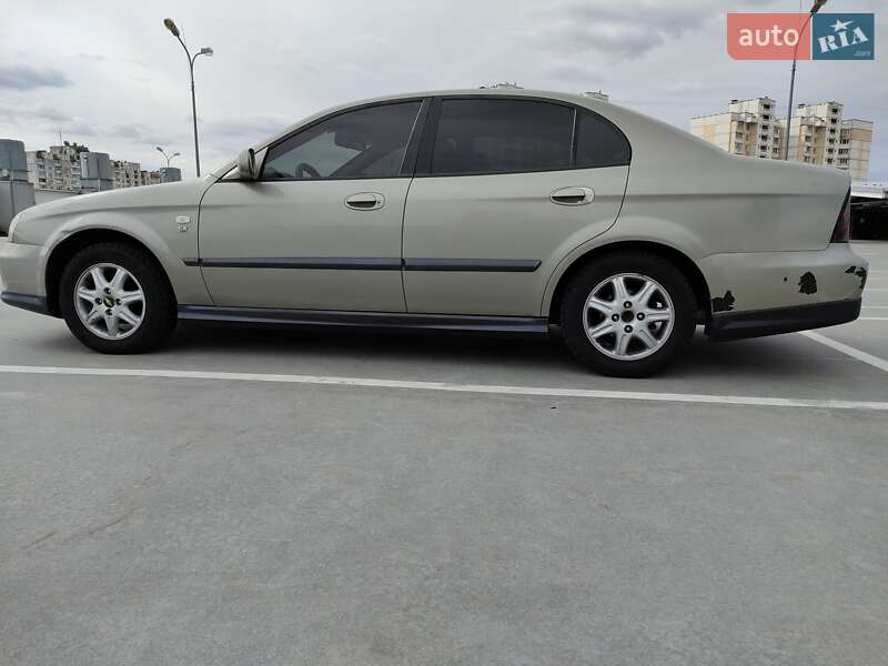 Седан Chevrolet Evanda 2005 в Києві