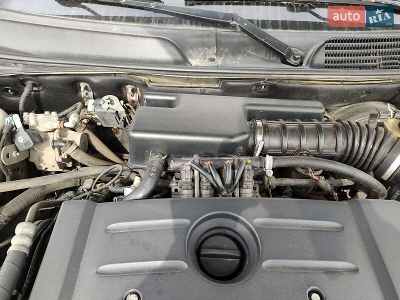 Седан Chevrolet Evanda 2005 в Киеве