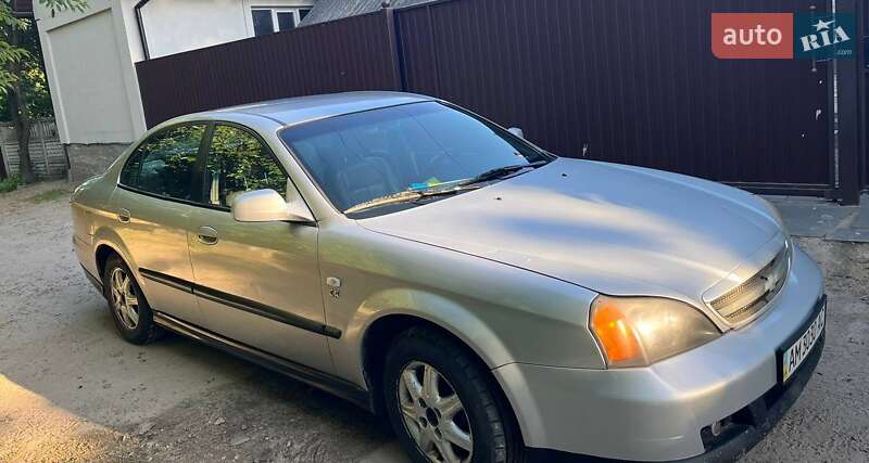 Седан Chevrolet Evanda 2005 в Житомире