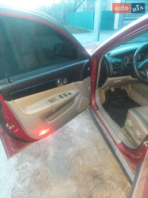 Седан Chevrolet Evanda 2004 в Корсунь-Шевченківському