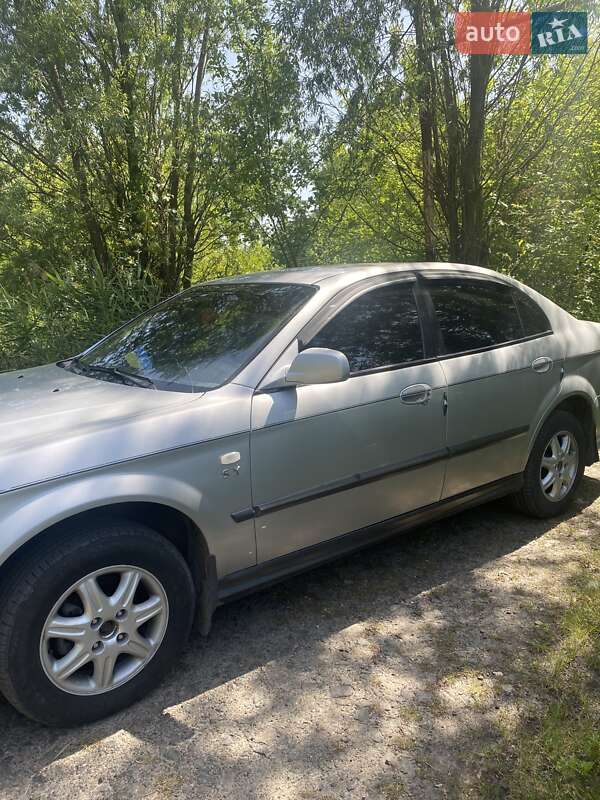 Chevrolet Evanda 2005