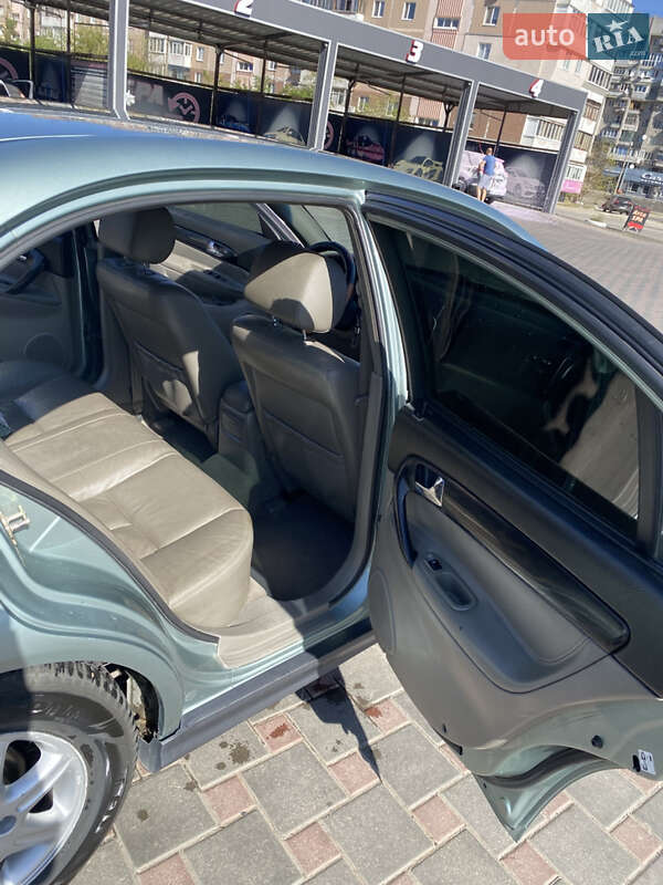 Седан Chevrolet Evanda 2004 в Запорожье