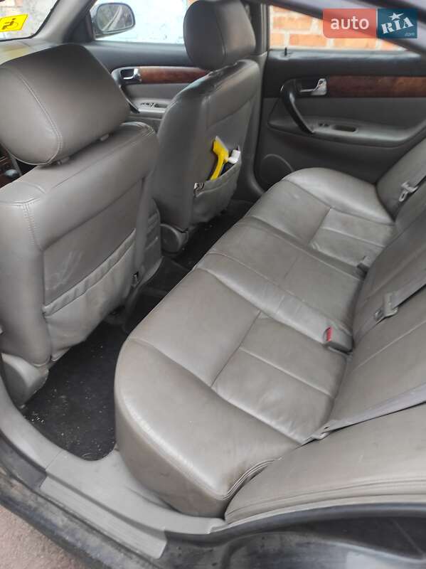 Седан Chevrolet Evanda 2004 в Черкассах фото 5 Седан Chevrolet Evanda 2004 в Черкассах