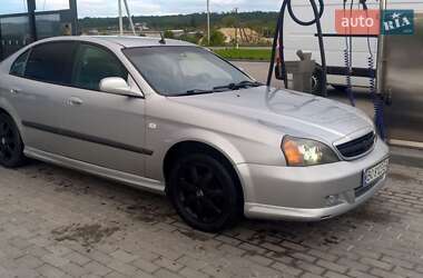 Седан Chevrolet Evanda 2005 в Буську
