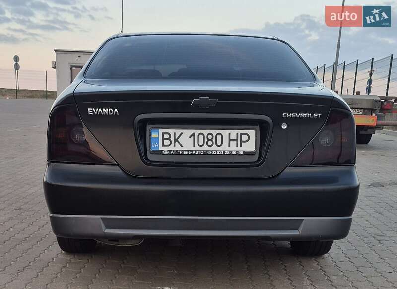 Седан Chevrolet Evanda 2005 в Дубно
