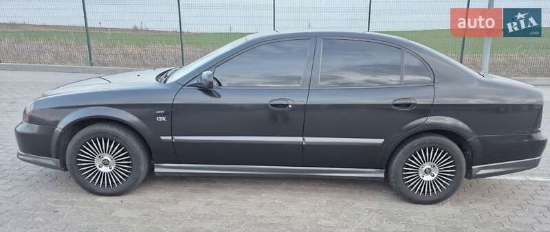 Седан Chevrolet Evanda 2005 в Дубно