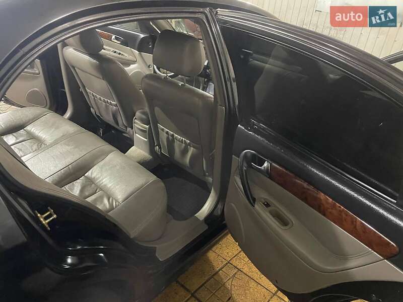 Седан Chevrolet Evanda 2005 в Захарьевке