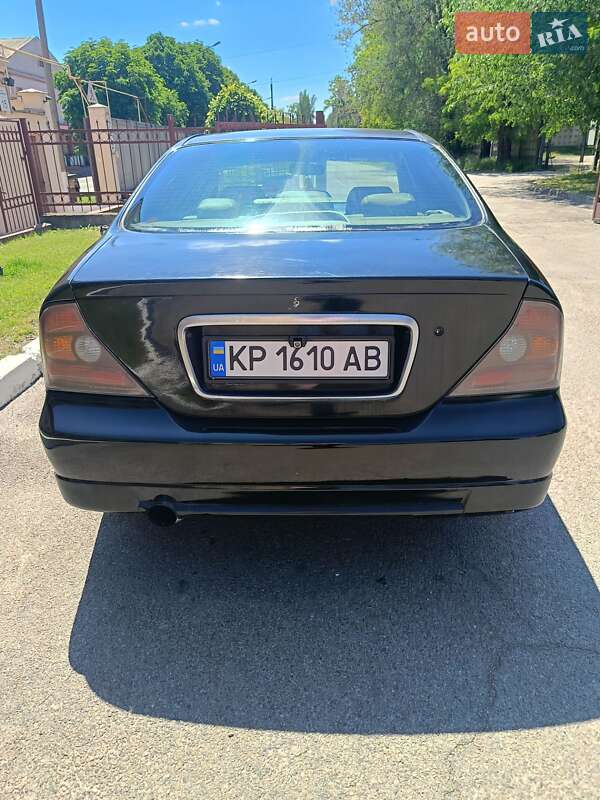Седан Chevrolet Evanda 2006 в Запорожье