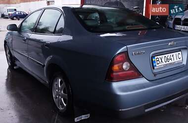 Седан Chevrolet Evanda 2005 в 