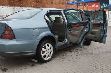 Седан Chevrolet Evanda 2005 в 