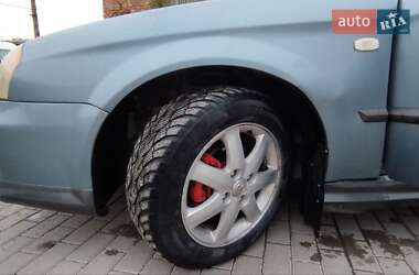Седан Chevrolet Evanda 2005 в 