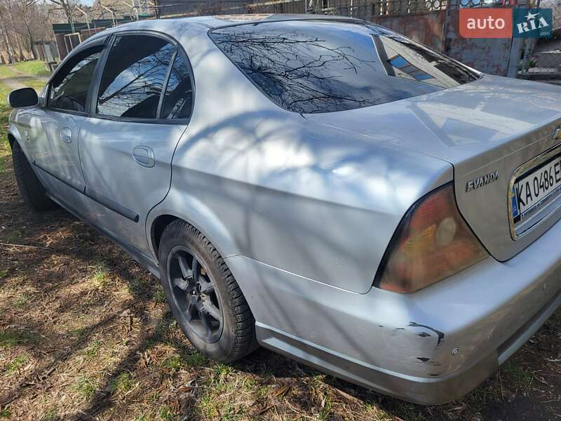 Седан Chevrolet Evanda 2006 в Киеве