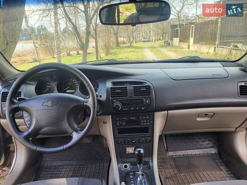 Седан Chevrolet Evanda 2006 в Киеве