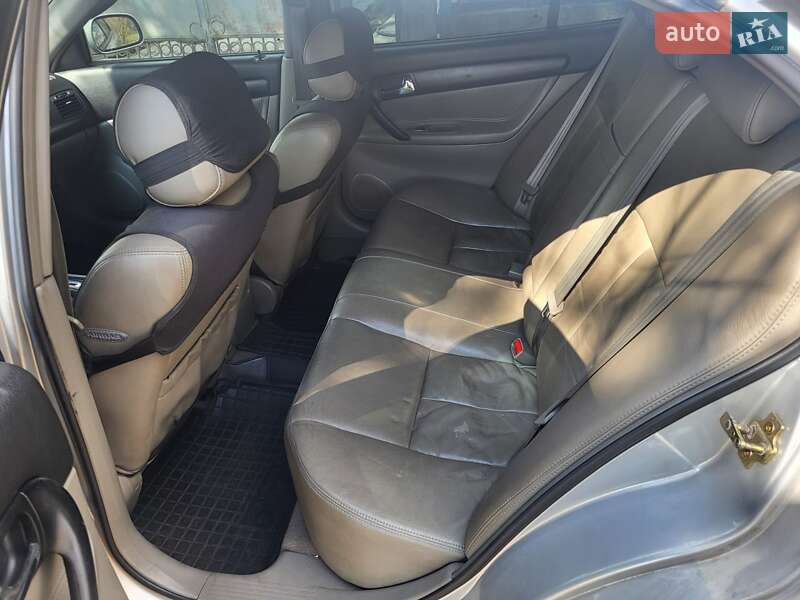 Седан Chevrolet Evanda 2006 в Киеве