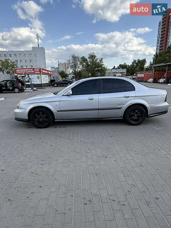 Седан Chevrolet Evanda 2006 в Києві