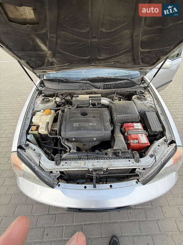 Седан Chevrolet Evanda 2006 в Києві