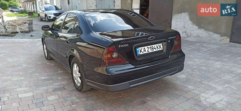 Седан Chevrolet Evanda 2006 в Дубно