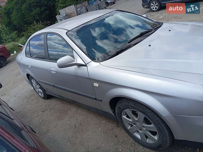 Седан Chevrolet Evanda 2005 в Хмельницком
