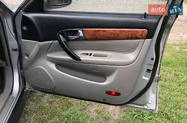 Седан Chevrolet Evanda 2006 в 