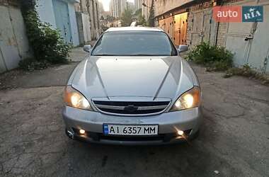Седан Chevrolet Evanda 2006 в Киеве