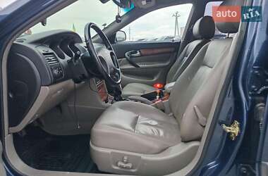 Седан Chevrolet Evanda 2005 в 