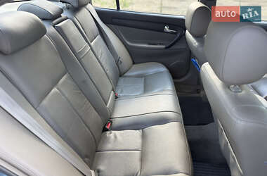 Седан Chevrolet Evanda 2005 в 