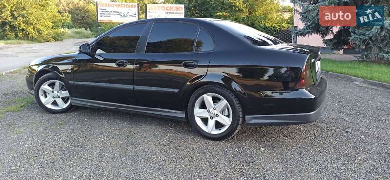 Седан Chevrolet Evanda 2006 в Дубно