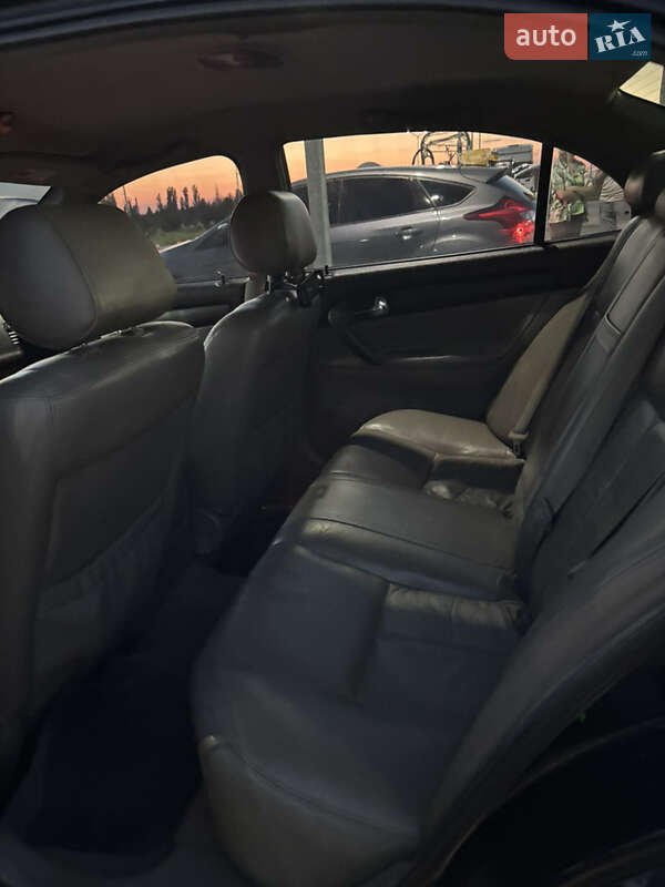 Седан Chevrolet Evanda 2005 в Киеве