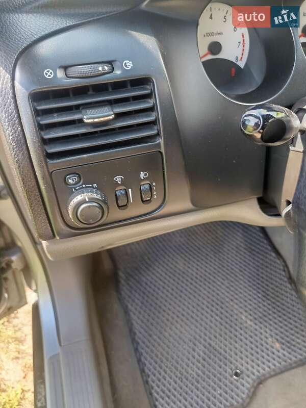 Седан Chevrolet Evanda 2006 в Овруче