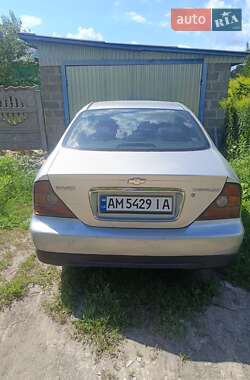 Седан Chevrolet Evanda 2006 в 