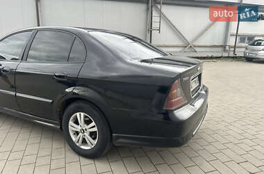 Седан Chevrolet Evanda 2005 в 