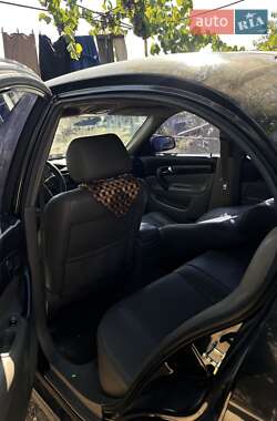 Седан Chevrolet Evanda 2005 в 