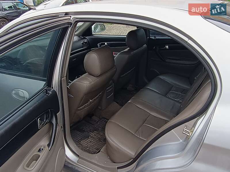 Седан Chevrolet Evanda 2006 в Львове