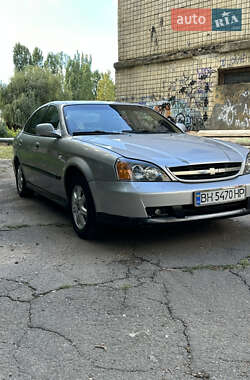 Седан Chevrolet Evanda 2005 в 