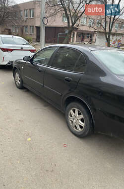 Седан Chevrolet Evanda 2006 в 