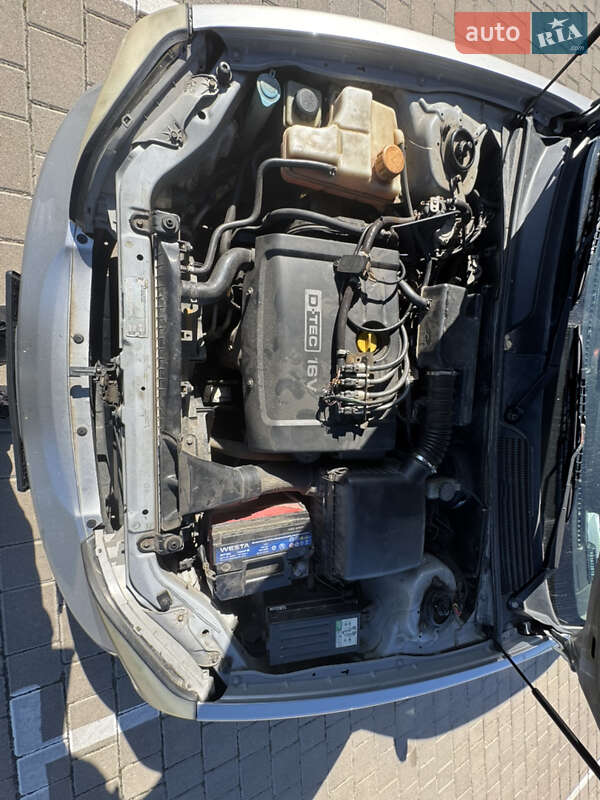 Седан Chevrolet Evanda 2006 в Луцке