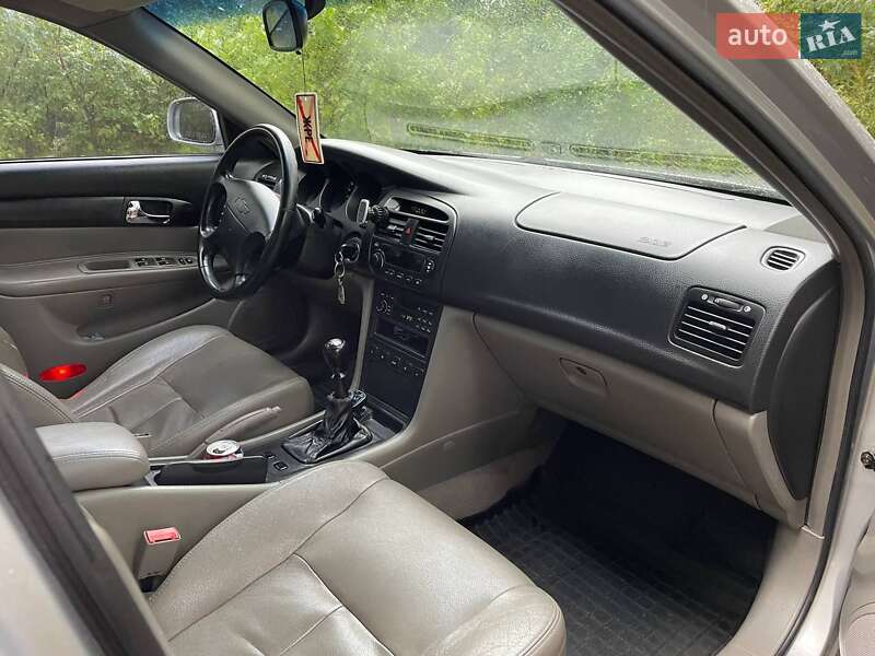Седан Chevrolet Evanda 2005 в Чернигове