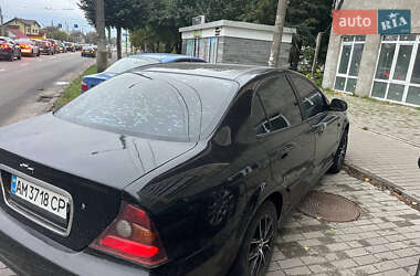 Седан Chevrolet Evanda 2005 в 