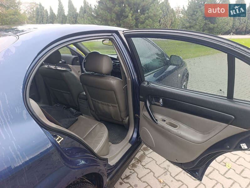 Седан Chevrolet Evanda 2005 в Черновцах