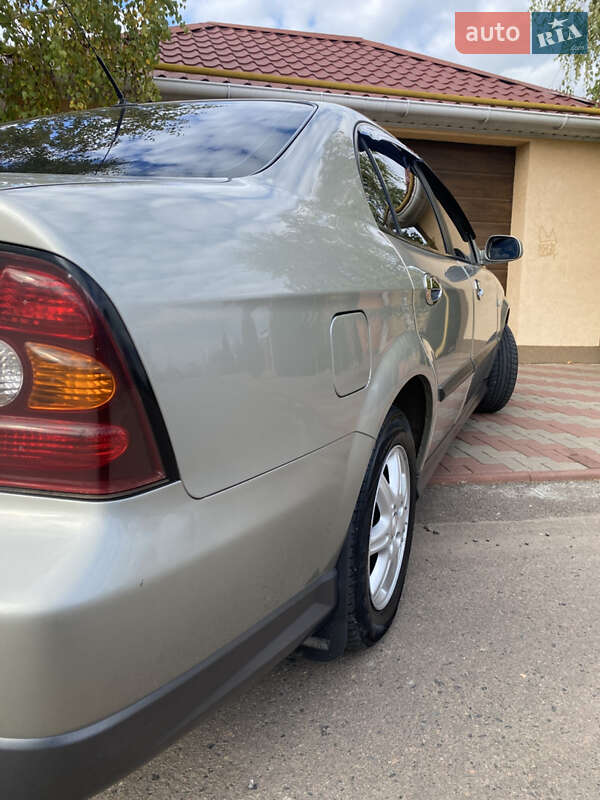 Седан Chevrolet Evanda 2005 в Одессе