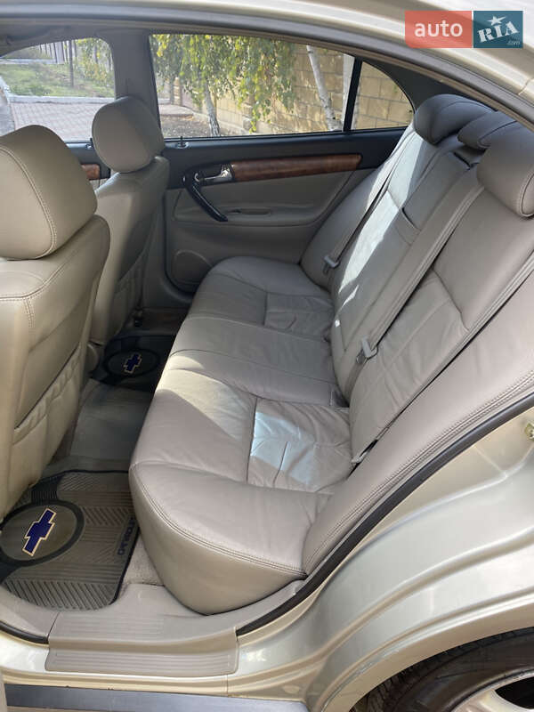 Седан Chevrolet Evanda 2005 в Одессе